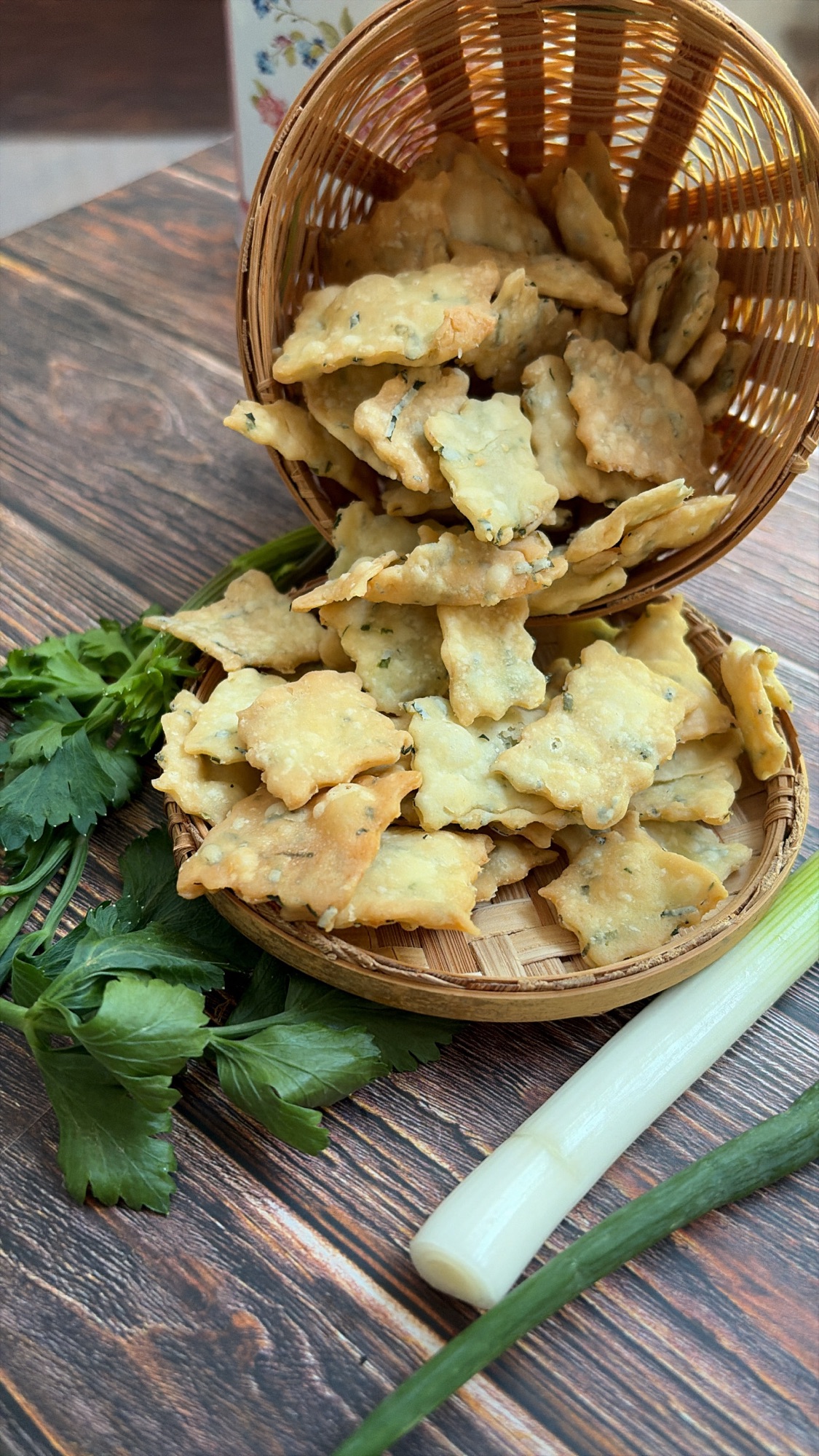 Kripik Bawang aka onion and garlic chips